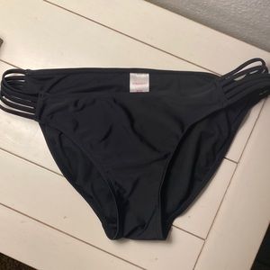 No Boundaries size XL black bikini bottom.